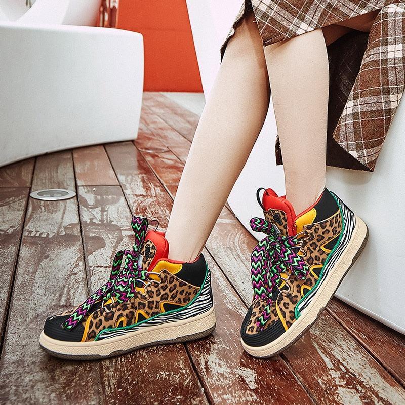 Tênis Unissex de Grife Cano Alto - Leopard Print / Domine as Ruas com Estilo Selvagem!