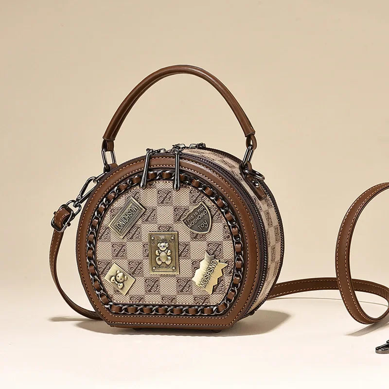 Bolsa Celine™ com Formato Redondo e Emblemas de Luxo / Praticidade e Elegância para Mulheres Autênticas