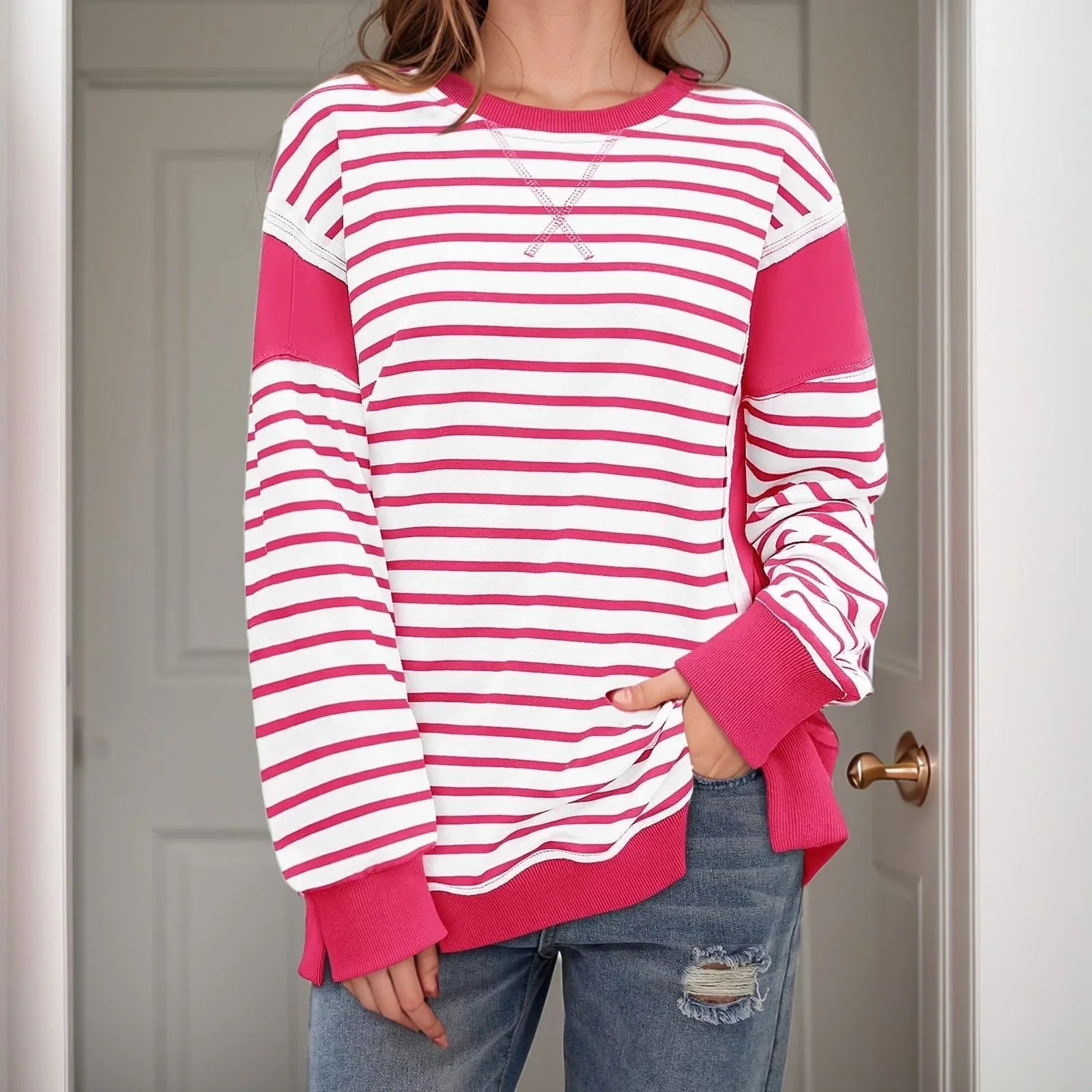 Moletom Anabelle™ com Estilo Retrô-Chic e Cores Contrastantes / O Básico Nada Comum que Veste Atitude!