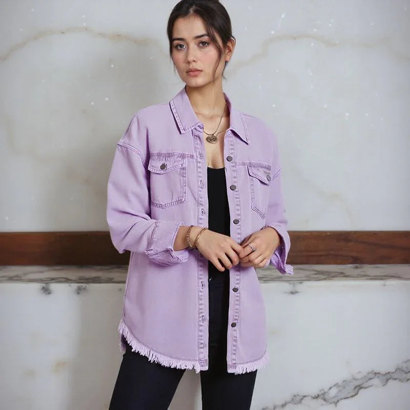 Jaqueta Jeans Dakota™ em Denim Premium e Barra Desfiada / Estilo Atemporal com Toque Urbano e Despojado!