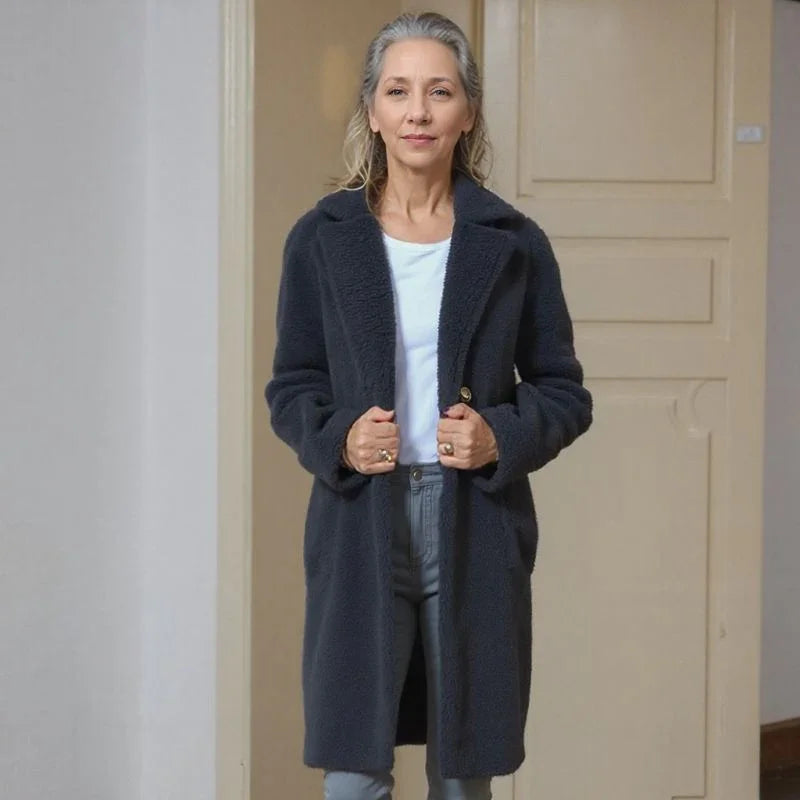 Casaco Elodie™ em Lã Teddy com Gola Alta / Sofisticação Urbana com Conforto Térmico para os Dias Frios!