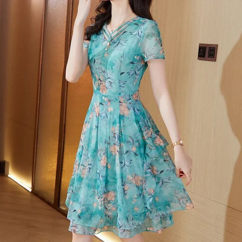 Vestido Bellevoile™ em Popelina Floral com Movimento Leve / A Delicadeza Rara que Brilha em Qualquer Estação!