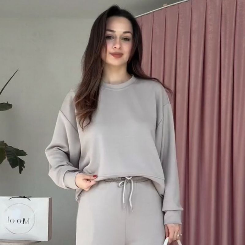 Conjunto em Moletom Hermoza™ Tecido Macio com acabamento Aveludado / Minimalismo Sofisticado para Todos os Dias!