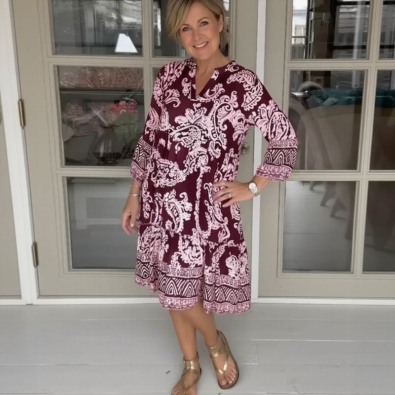 Vestido Glenda™ em Viscose Acetinada com Estampa Boho / O Encanto da Liberdade com Sofisticação!