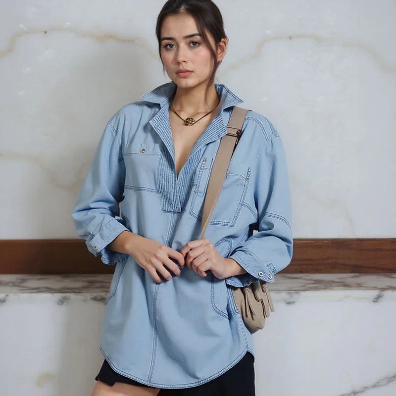 Blusa Jeans Riverland™ Oversized com Gola Aberta e Costuras Marcadas / Para Quem Valoriza Conforto e Autenticidade!