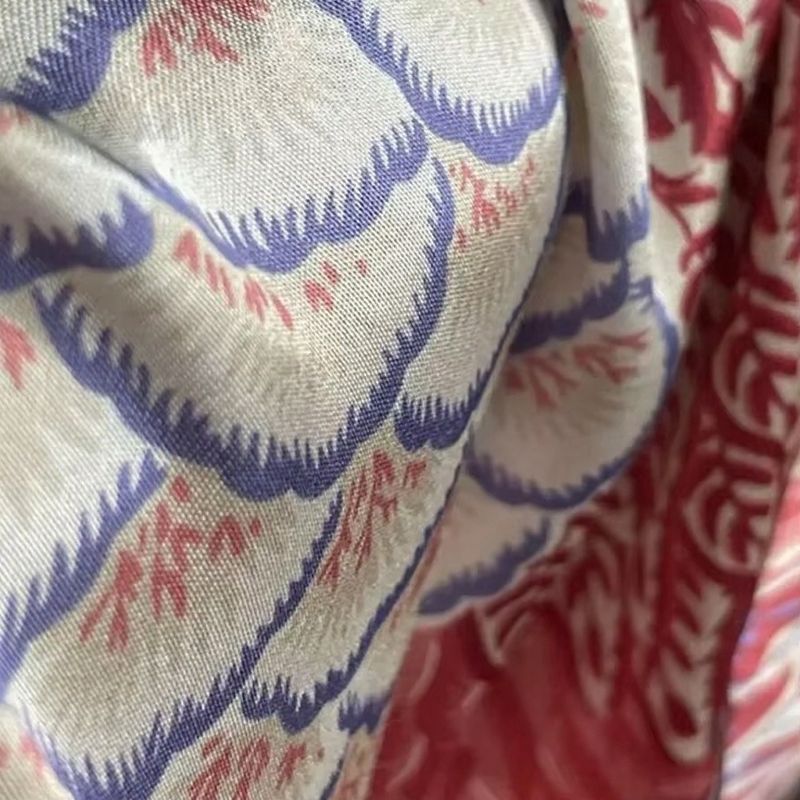 Conjunto Sakura™ em Cetim Premium com Blusa Kimono e Saia Longa Estampada / Feminilidade Sofisticada que Brilha em Qualquer Ocasião!