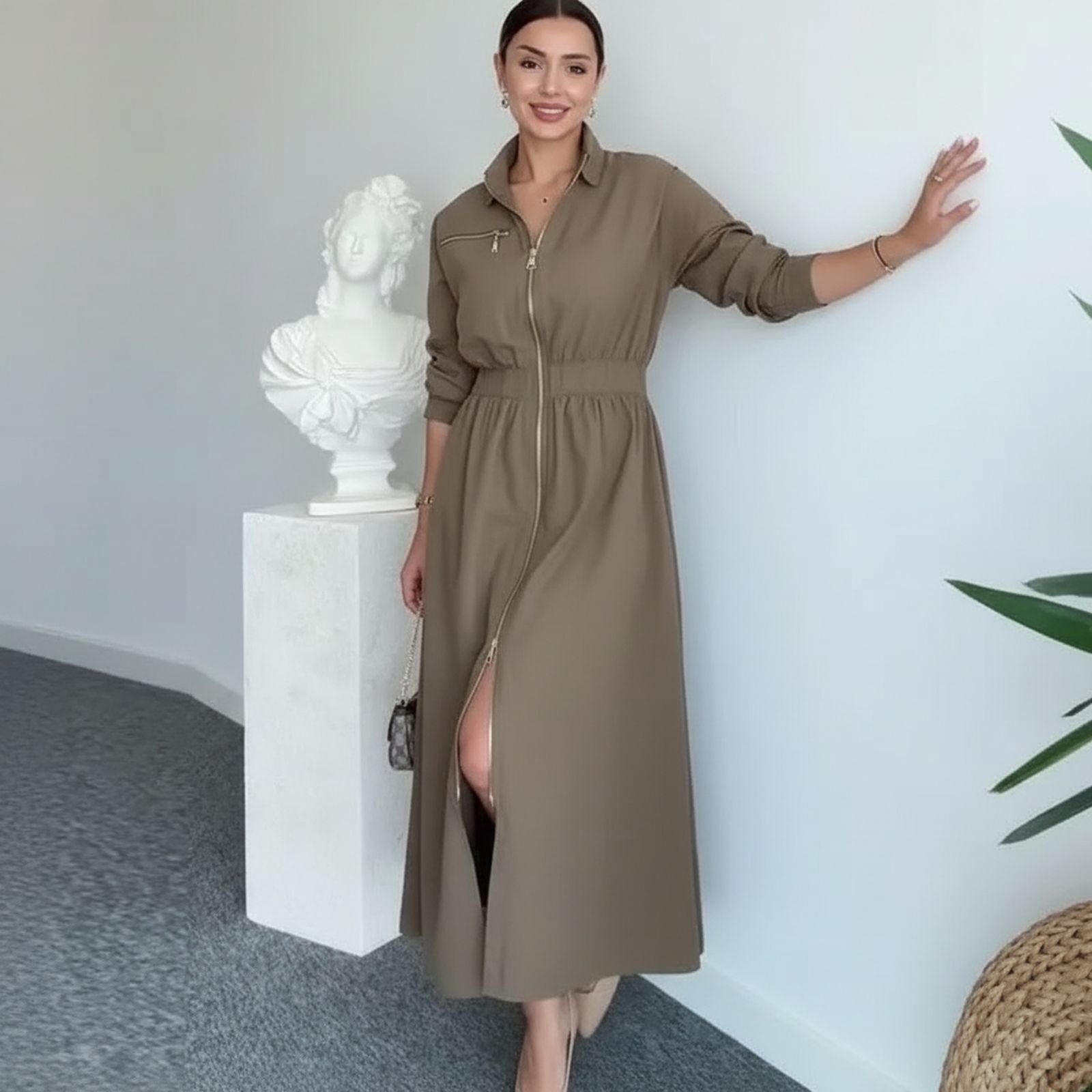 Vestido Romana™ em Sarja Leve com Polo Alfaiataria / Estrutura, Conforto e Elegância Atemporal!