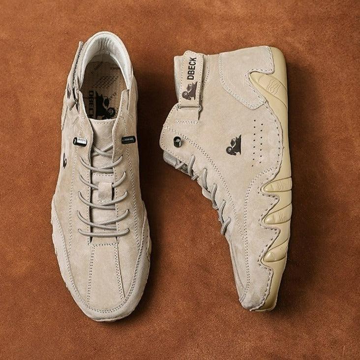 Bota Dbeck™ Trabalhada em Camurça Italiana / + Boné Tático Camuflado do Brasil de Brinde