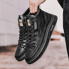 Tênis Masculino em Couro P.U - Fashion White /A escolha certa para quem quer se destacar!