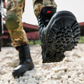 Coturno Tático Ultra Resistente Outdoor / + Brinde Exclusivo Boné Tático