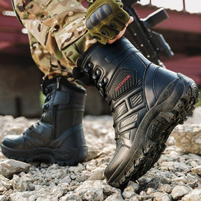 Coturno Tático Ultra Resistente Outdoor / + Brinde Exclusivo Boné Tático