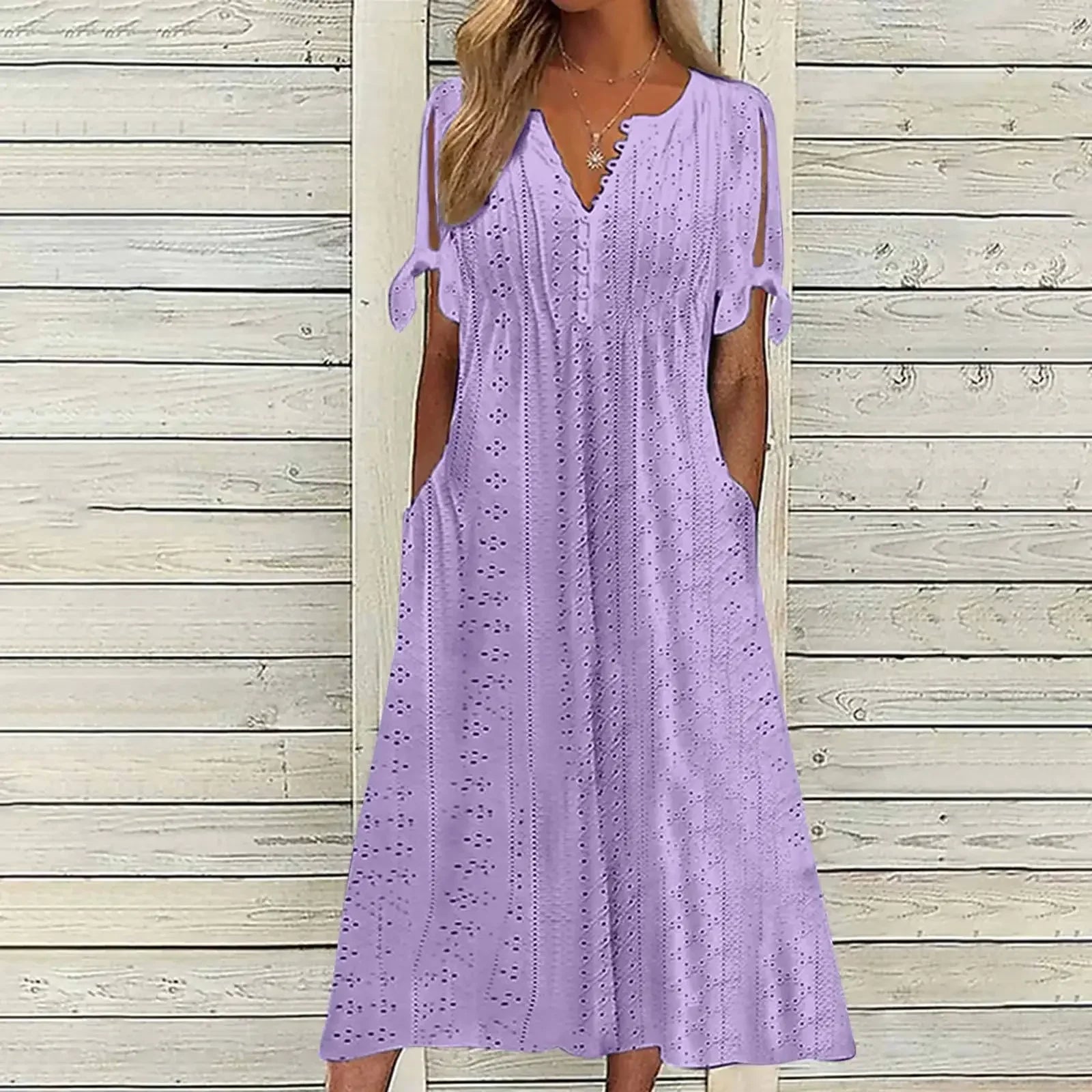 Vestido Mirielle™ com Bordado Artesanal Delicado e Mangas Laço / O Look Perfeito para Dias de Sol e Leveza!