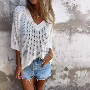 Blusa Luma™ em Crochê Artesanal com Gola V / Para Mulheres que Irradiam Charme sem Esforço!