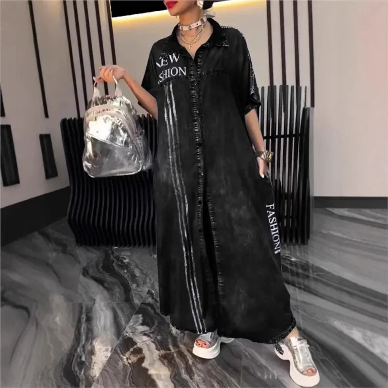 Vestido New York™ em Jeans com Lavagem Premium e Design Oversized / Para Mulheres que Desafiam o Básico e Impõem Seu Estilo!