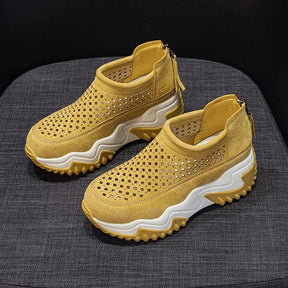 Tênis Plataforma PureWave™ em Camurça Respirável com Solado Tratorado / Um Visual Moderno para Te Levar Mais Longe!