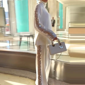 Conjunto Bellanza™ Em Moletom com Brilho Lateral e Gola Alta / Para Mulheres que Iluminam com Estilo e Suavidade!