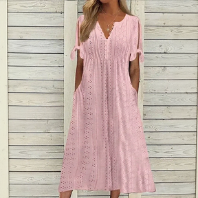 Vestido Mirielle™ com Bordado Artesanal Delicado e Mangas Laço / O Look Perfeito para Dias de Sol e Leveza!