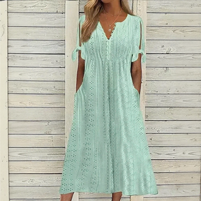 Vestido Mirielle™ com Bordado Artesanal Delicado e Mangas Laço / O Look Perfeito para Dias de Sol e Leveza!