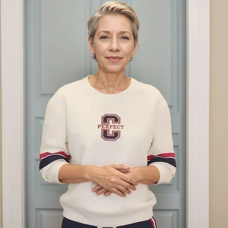 Conjunto EasyWear™ em Moletinho de Algodão com Faixas Contrastantes / Um Look Casual com Inspiração Urbana!