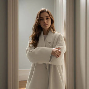 Casaco Noelle™ Estilo Sobretudo com Lapela Clássica / Elegância Minimalista e Aconchego para os Dias Frios