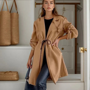 Casaco Louisiana™ em Malha Canelada com Modelagem Ajustável / Minimalismo Chic que Eleva Qualquer Produção!