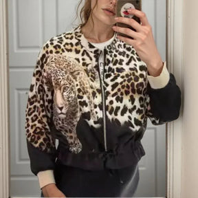 Jaqueta Panthera Luxe™ Estilo Bomber e Estampa Animal Print / Atitude Selvagem e Estilo Sofisticado em Uma Só Peça!