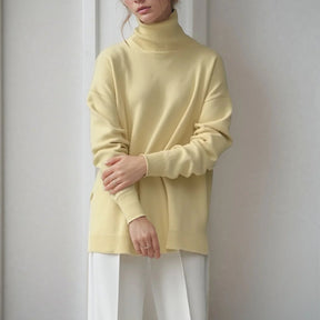 Blusa Capadócia™ em Tricô com Gola Alta / Elegância Atemporal com Toque de Sofisticação Contemporânea!