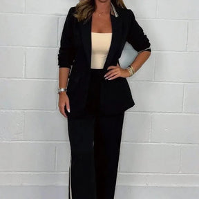 Conjunto Saint Claire™ com Listras Laterais e Blazer Alongado / A Alfaiataria que Une Elegância Estruturada e Conforto Urbano