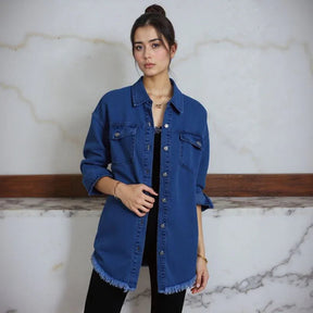 Jaqueta Jeans Dakota™ em Denim Premium e Barra Desfiada / Estilo Atemporal com Toque Urbano e Despojado!