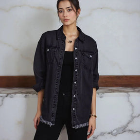 Jaqueta Jeans Dakota™ em Denim Premium e Barra Desfiada / Estilo Atemporal com Toque Urbano e Despojado!