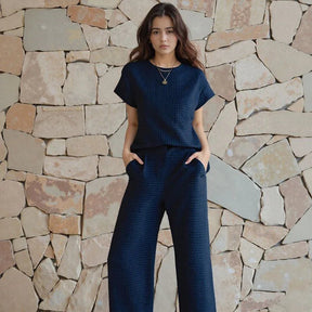 Conjunto de Blusa e Calça Novara™ com Tecido Texturizado e Design Moderno Versátil