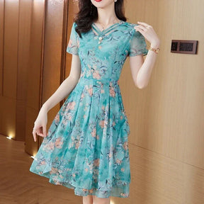 Vestido Bellevoile™ em Popelina Floral com Movimento Leve / A Delicadeza Rara que Brilha em Qualquer Estação!