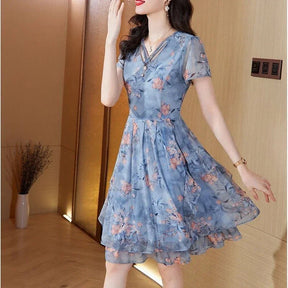 Vestido Bellevoile™ em Popelina Floral com Movimento Leve / A Delicadeza Rara que Brilha em Qualquer Estação!