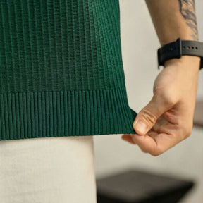 Polo Montclair™ com Zíper Minimalista e Efeito Texturizado / A Elegância Silenciosa do Estilo Old Money!