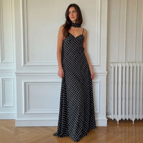 Vestido Isaura™ com Top Lenço e Saia Longa Fluida / Elegância Clássica com Toque de Sensualidade Contemporânea!