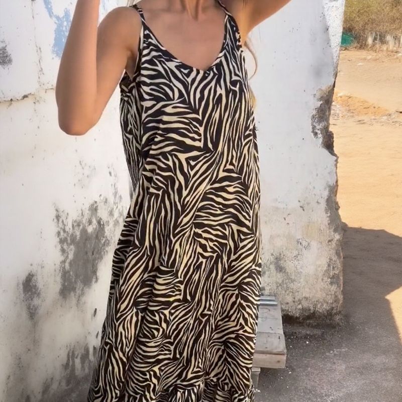 Vestido Zaya™ em Viscose Fria com Alças Delicadas Ajustáveis / Leveza absoluta com caimento confortável e elegante!