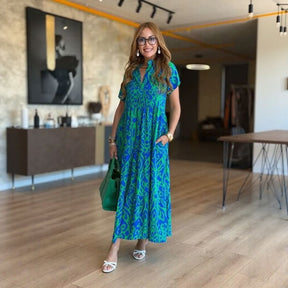 Vestido Lily™ em Viscose Leve com Gola Mandarin / Um clássico moderno para quem vive com autenticidade!