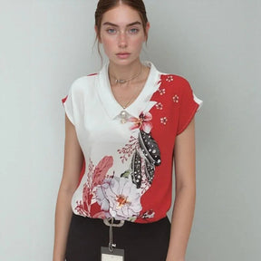 [COMPRE 1 E LEVE 2] Blusinha Lysandra™ com Gola Polo Suave e Viscose Acetinada Estampada / Um Toque de Sofisticação para Seus Dias Mais Inspirados!