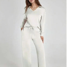 Conjunto Doralice™ com Blusa Gola V e Calça Reta de Malha Premium / Conforto Atemporal com Estilo que Abraça a Mulher Moderna!