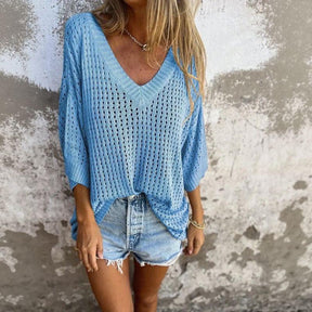 Blusa Luma™ em Crochê Artesanal com Gola V / Para Mulheres que Irradiam Charme sem Esforço!