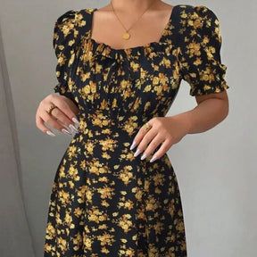 Vestido Camponesa Europeia™ em Algodão com Corte Evasê / Um Toque de Encanto para Iluminar Seus Dias e Noites!