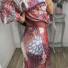 Conjunto Sakura™ em Cetim Premium com Blusa Kimono e Saia Longa Estampada /  Feminilidade Sofisticada que Brilha em Qualquer Ocasião!