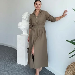 Vestido Romana™ em Sarja Leve com Polo Alfaiataria / Estrutura, Conforto e Elegância Atemporal!