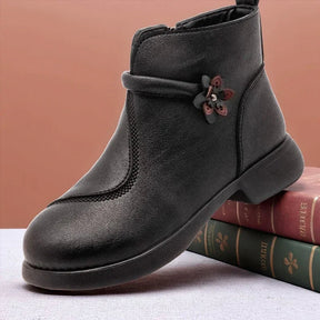 Bota Ana Catarina™ com Forração Macia e Solado Antiderrapante / Segurança e Elegância para os Dias Mais Frios!