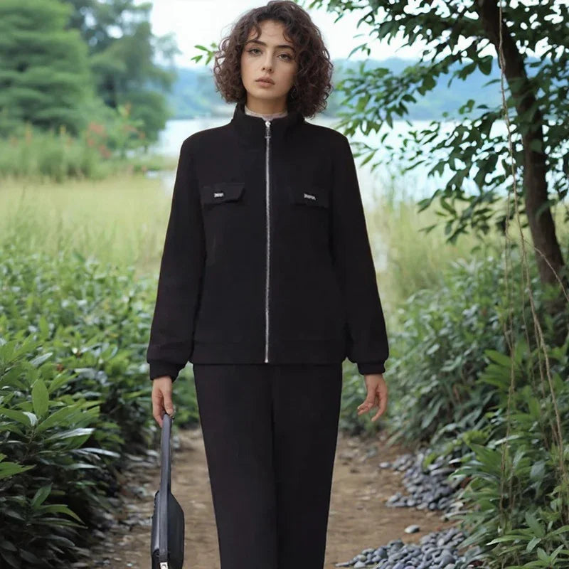 Conjunto Nevani™ com Forro Peluciado e Modelagem Reta / Charme, Maciez e Temperatura Ideal!